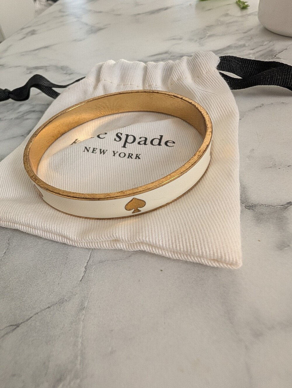 🦋kate spade🦋White and Gold Enamel Bangle Bracelet - Picture 2 of 2